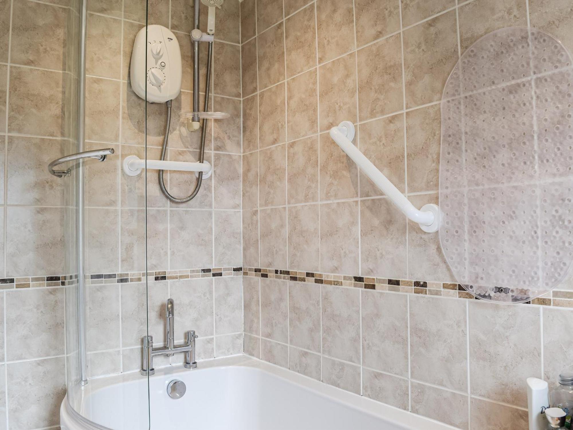 Serenity Comfort Сътън Колдфийлд Екстериор снимка