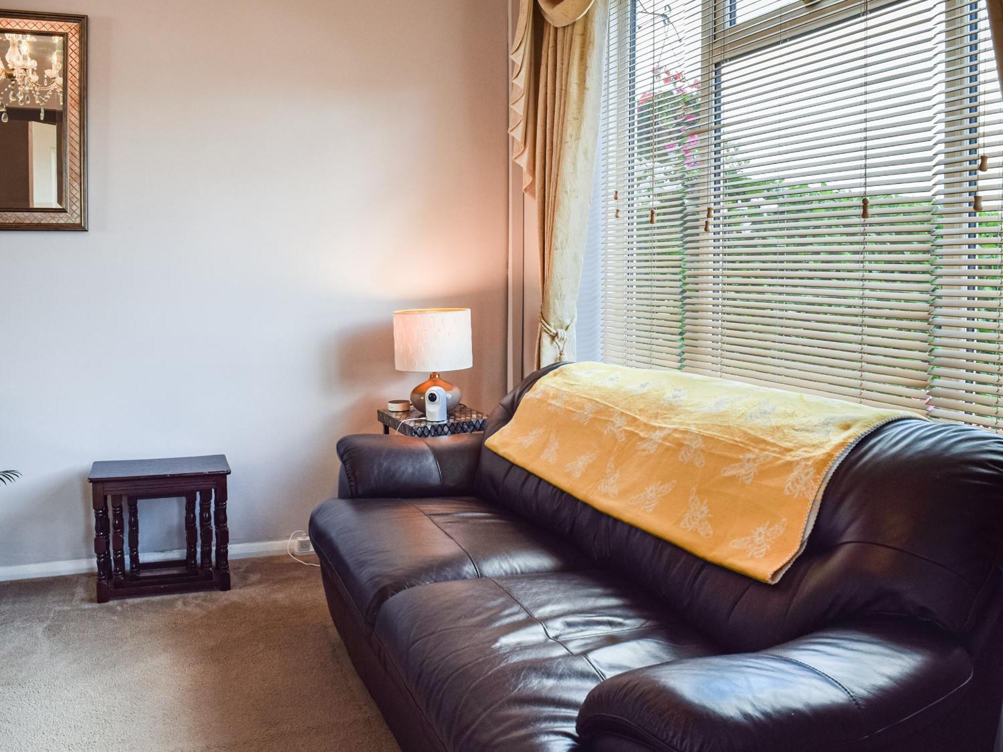 Serenity Comfort Сътън Колдфийлд Екстериор снимка